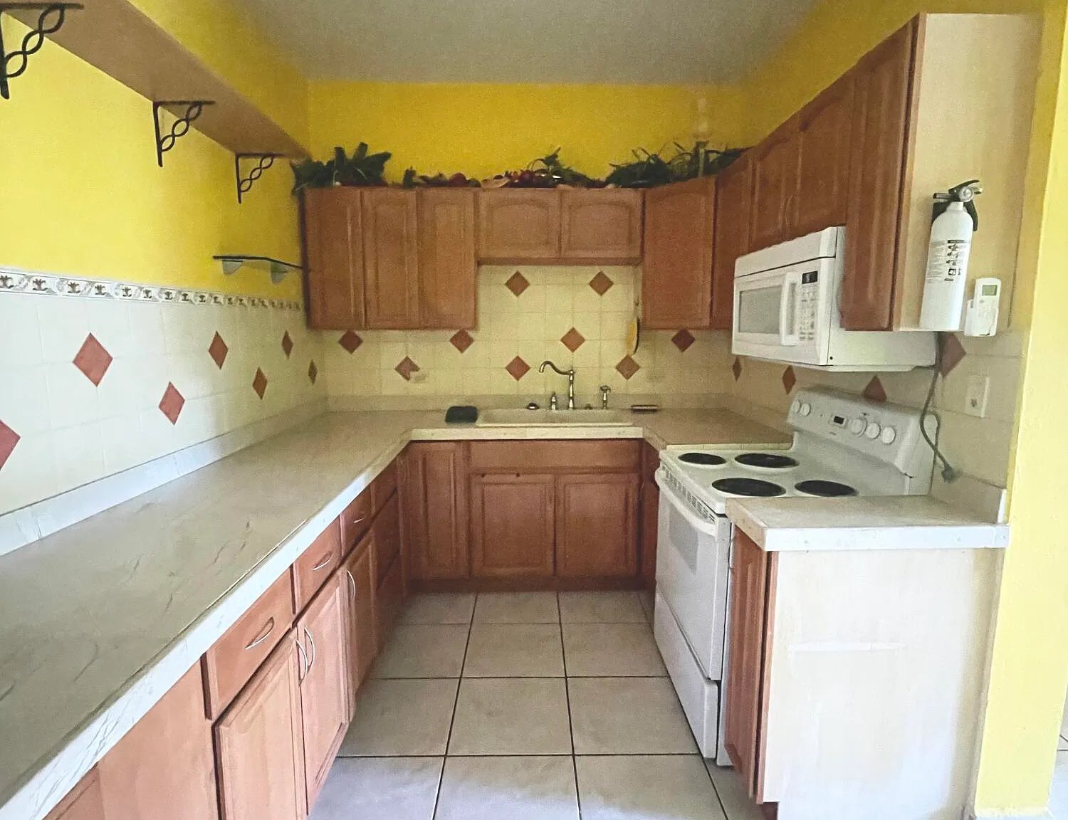 2 bed, $2,300 — Photo 4