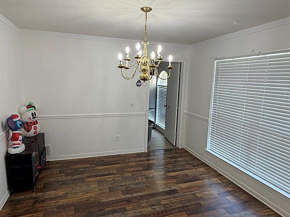 3rd image of 3402 Hayman Dr