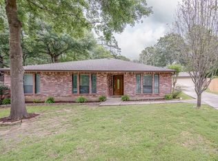 317 Somerset Rd, Montgomery, TX 77316