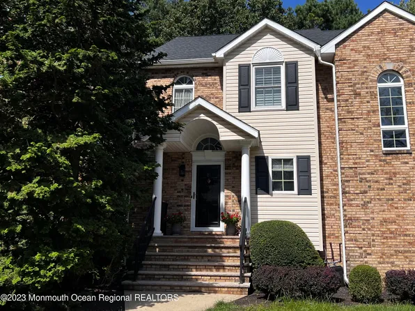 61 Agostina Drive #222, Holmdel, NJ 07733