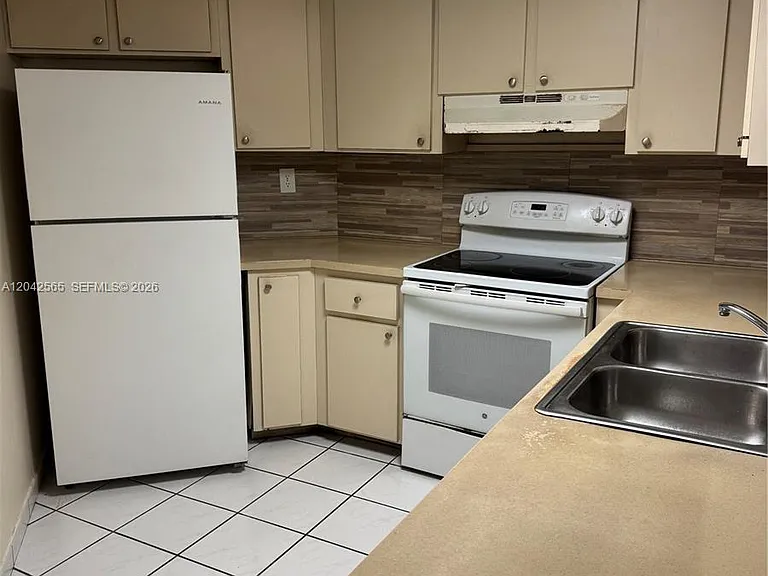 9429 Fontainebleau Blvd #105-33 — Photo 8