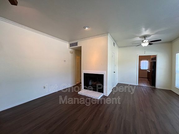 5th image of 4405 Bellaire Dr S APT 217
