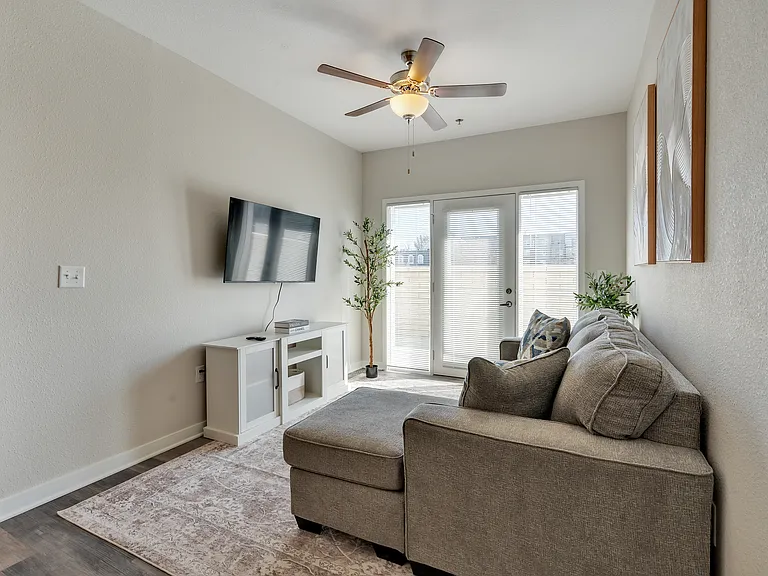 The Belleview — Photo 8