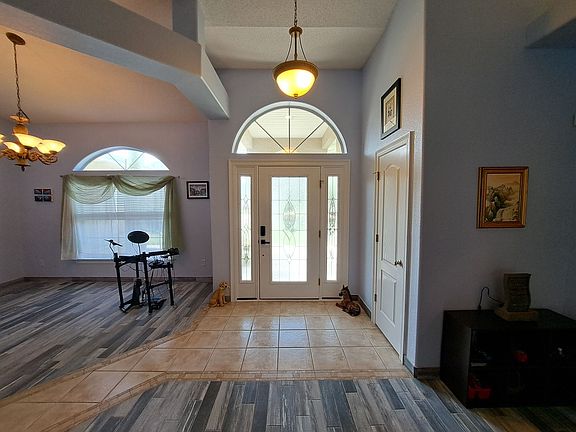 3rd image of 4118 Bamboo Dr