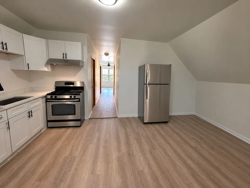 2054 N Laramie Ave #3
