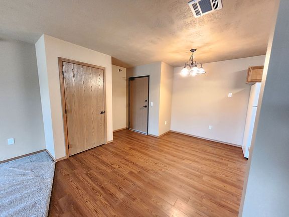 4th image of 4520 E 53rd St APT 101