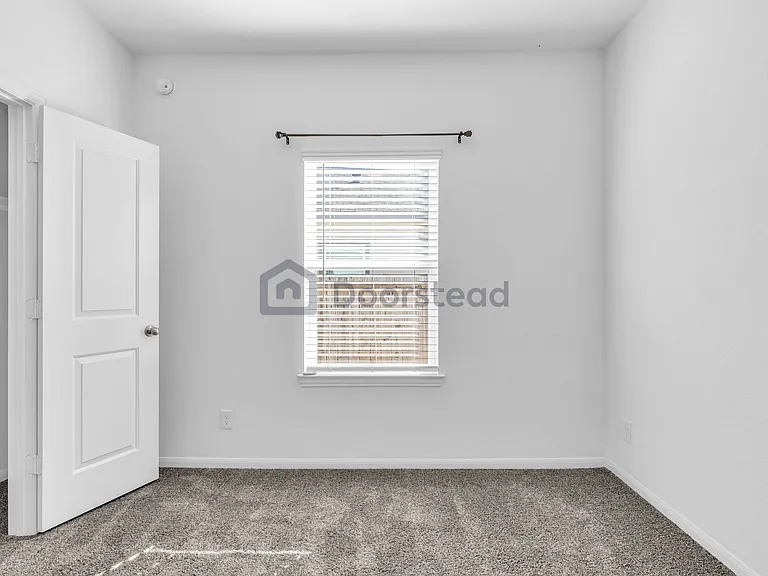 24014 Farmstead Dr — Photo 39