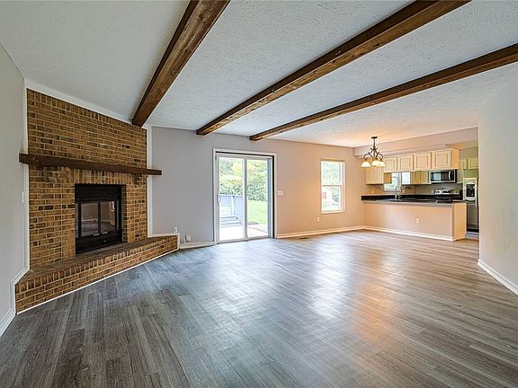 4th image of 695 Tealwood Dr