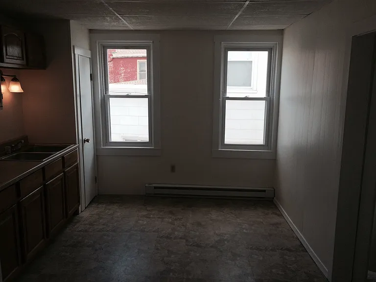 46 E Main St — Photo 7