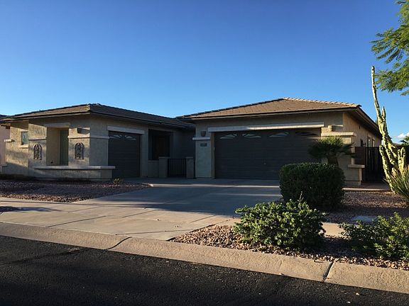 2nd image of 636 E Indian Wells Pl