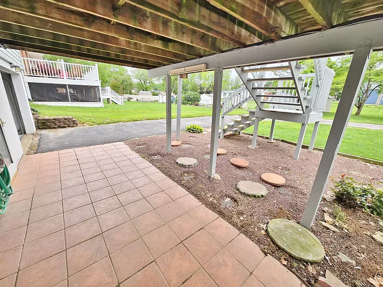 125 Grant Dr — Photo 47