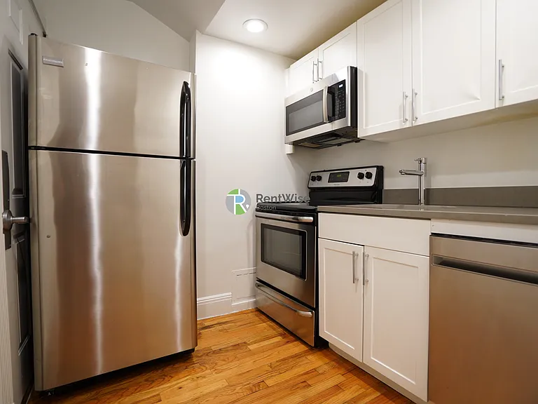 12 Brainerd Rd #15 — Photo 5