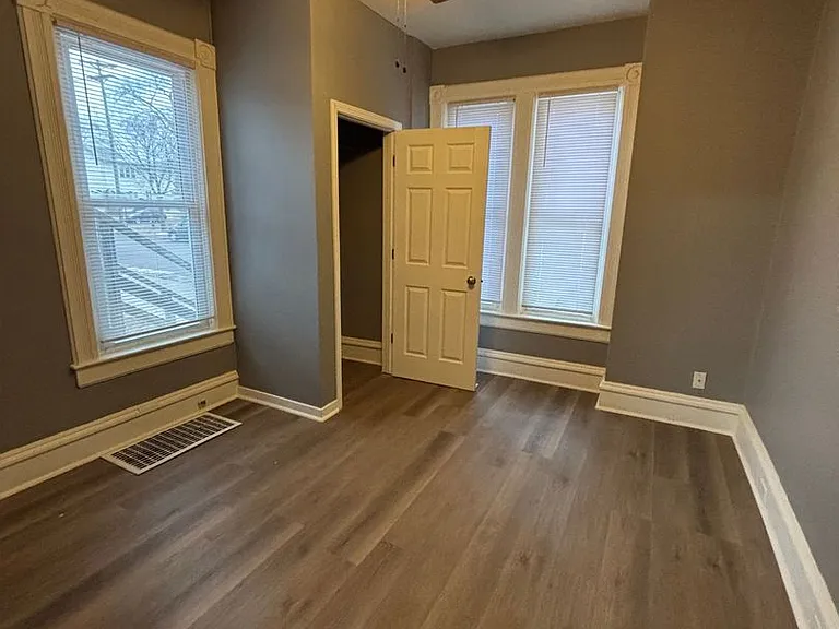 810 Cameron Ave — Photo 14