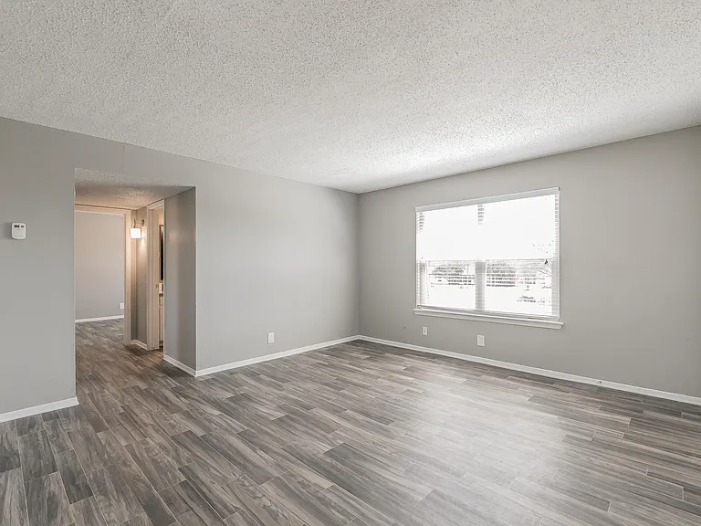 Davis Park Apartments — Photo 39
