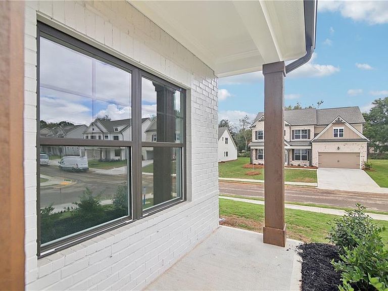 Listing photo 5