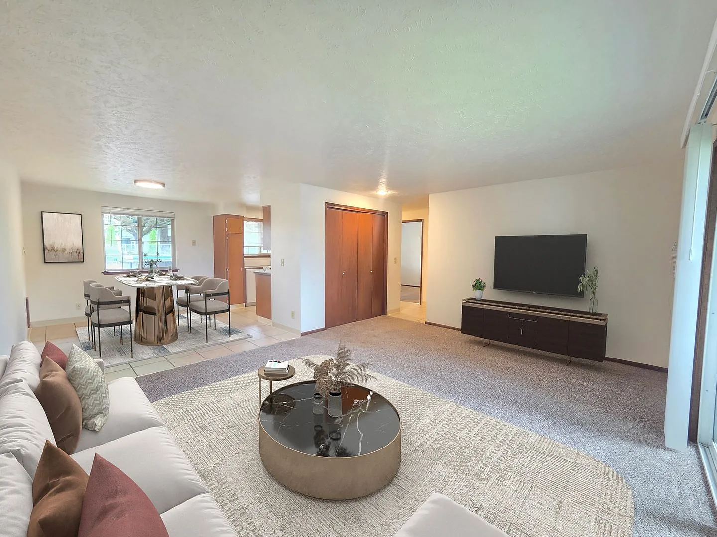 Bismark Apts. — Photo 1
