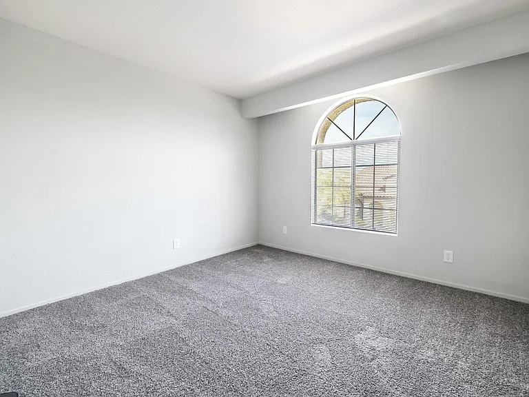 2601 Autumn Blaze Ave — Photo 15