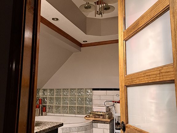 4th image of 227-229 Haverhill St #2
