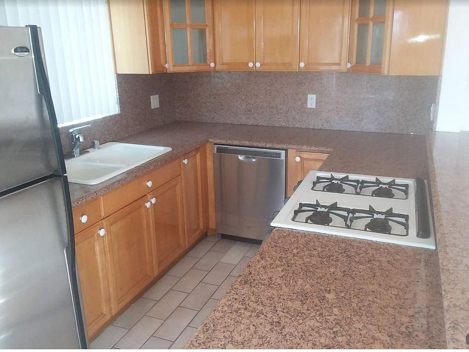 1st image of 1025 Idaho Ave #12