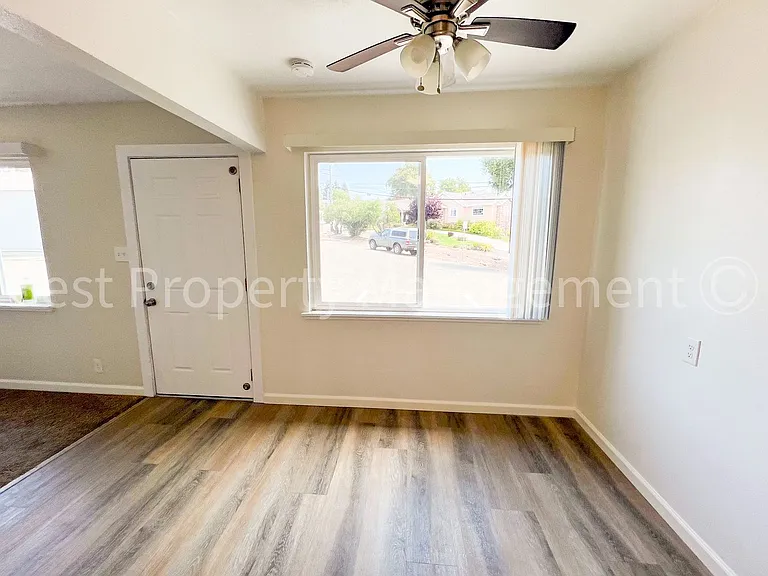 4906 Jensen Rd — Photo 7