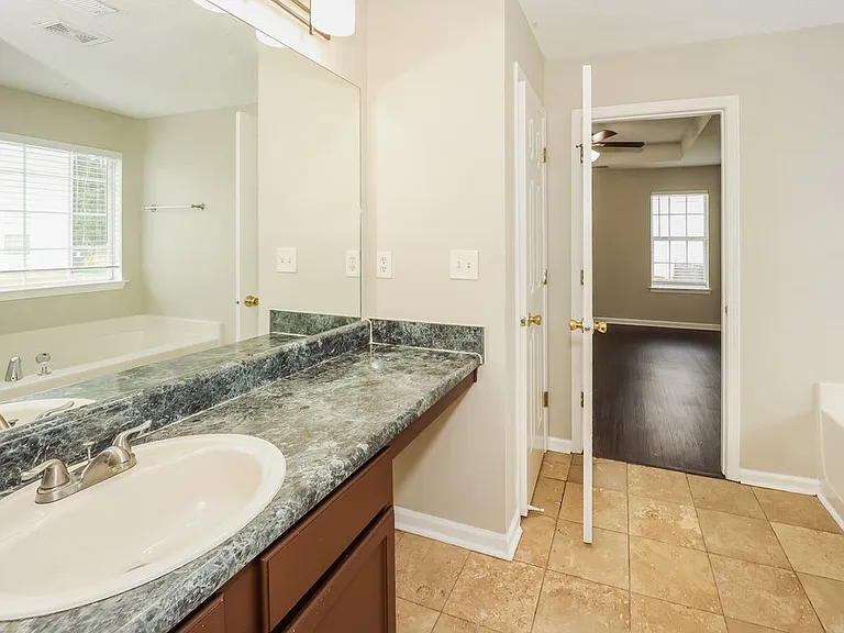 725 Cherry Branch Cir — Photo 22
