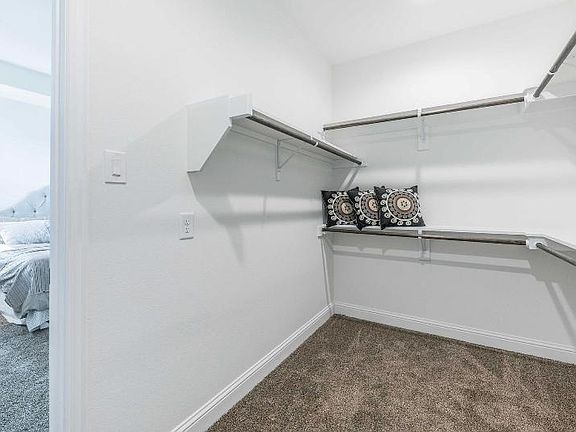 2nd image of 2325 Doty Ln