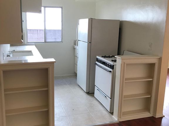 2nd image of 6046 Cadillac Ave APT 2