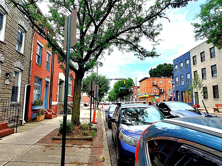 Eastern Ave — Photo 34