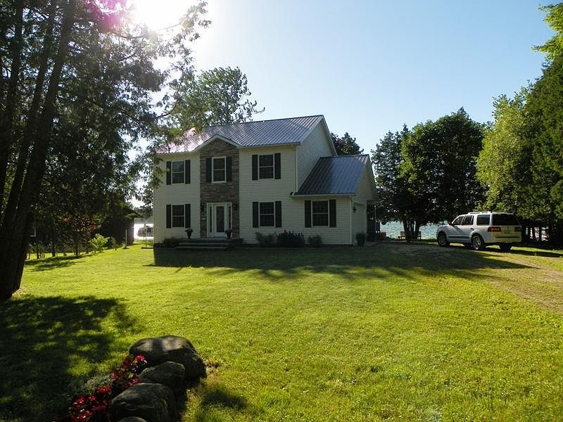 1st image of 10185 Munro Lake Dr