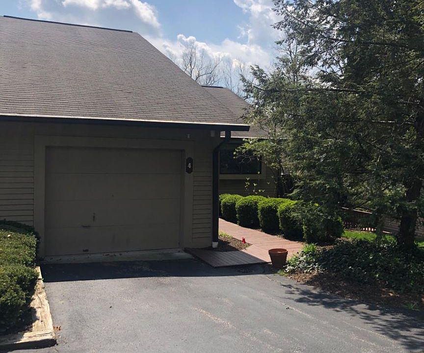 2nd image of 4 Hickory View Ln
