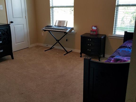 3rd image of 9504 Sweet Bay Ln