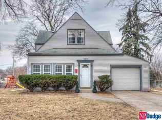 3206 S 43rd St, Omaha, NE 68105