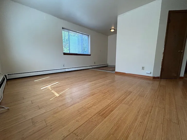 1620 Marshall — Photo 11