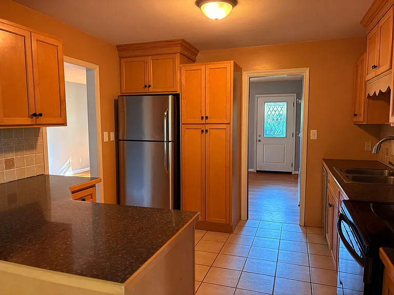 203 Fleetwood Dr — Photo 6