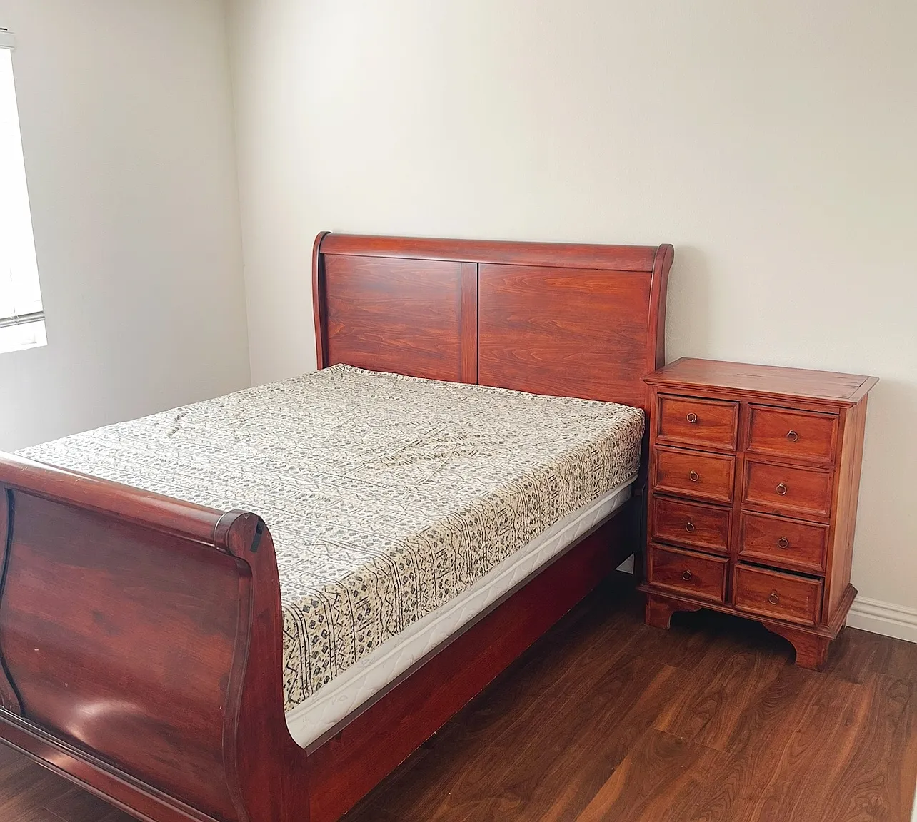 1 bed, $999 — Photo 1