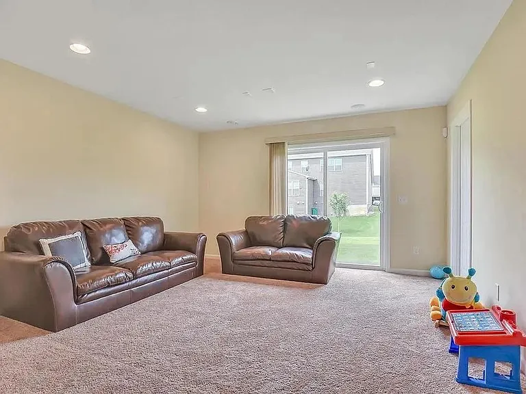 15739 Evergreen Ave — Photo 11