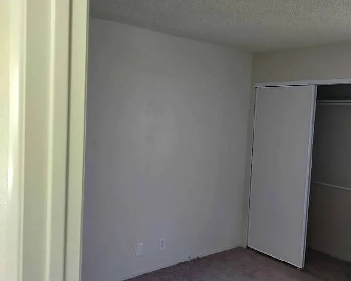 5049 Spencer St #D — Photo 22