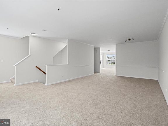 5th image of 1670 Mohegan Dr Unit B