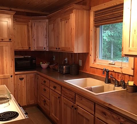 up close kitchen, hickory 