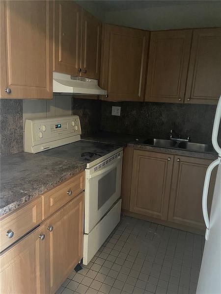 1st image of 300 NW 30th Ct APT 105