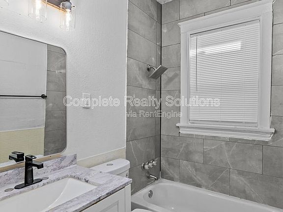 4th image of 4102 California Ave APT 2S