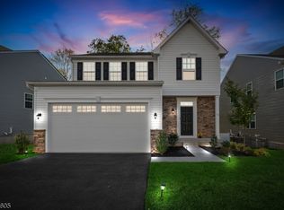 58 Oakwood Blvd, Union Twp., NJ 08827