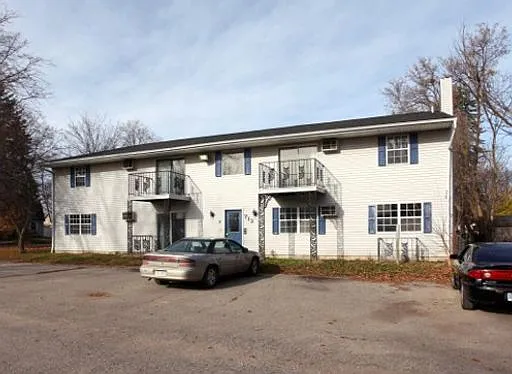 Maple Street Apartments — Photo 1