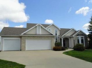 10 Grove Cir, Madison, WI 53719