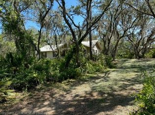 901 Spring Ct, Frostproof, FL 33843