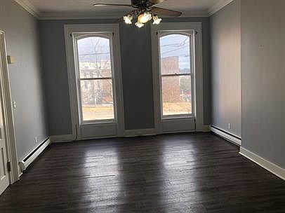 3rd image of 196 N Pearl St #2