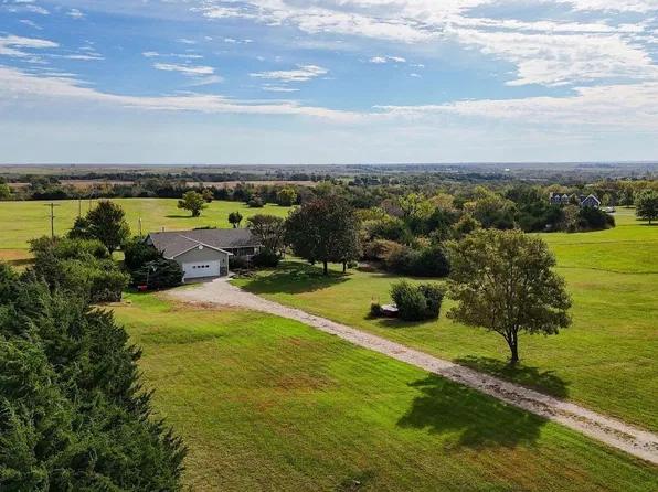 5335 Sumner Ct, Saint Marys, KS 66536