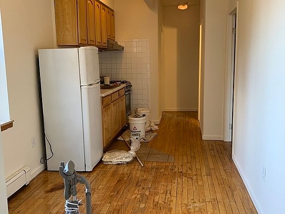 3rd image of 59 Stanton St #5
