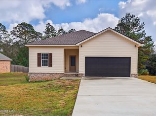 19452 Stewart St, Saucier, MS 39574