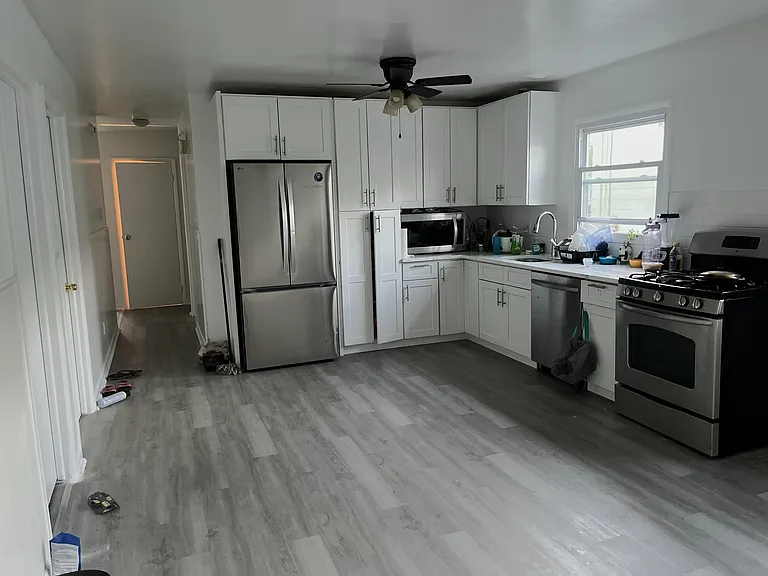 65 Lee St #1 — Photo 9